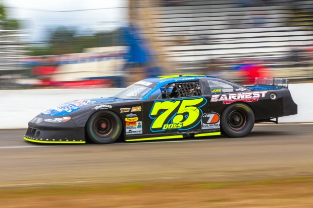 SPORTS 160519941 EP  1 FIPUBTALUBYB